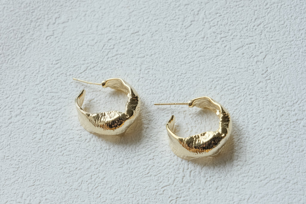 Lune Hammered Hoops