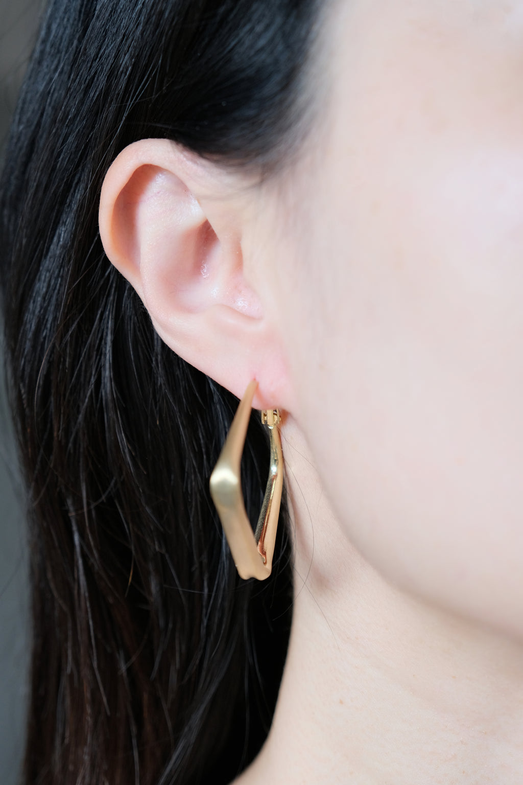 Carré Matte Hoops