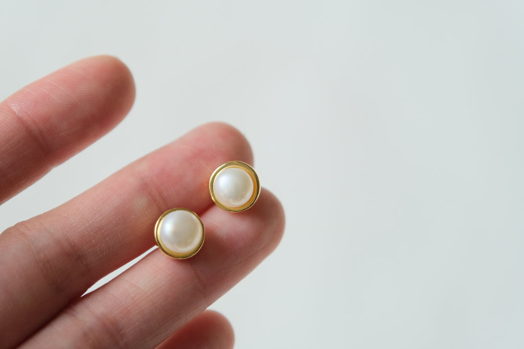 Classique Pearl Studs