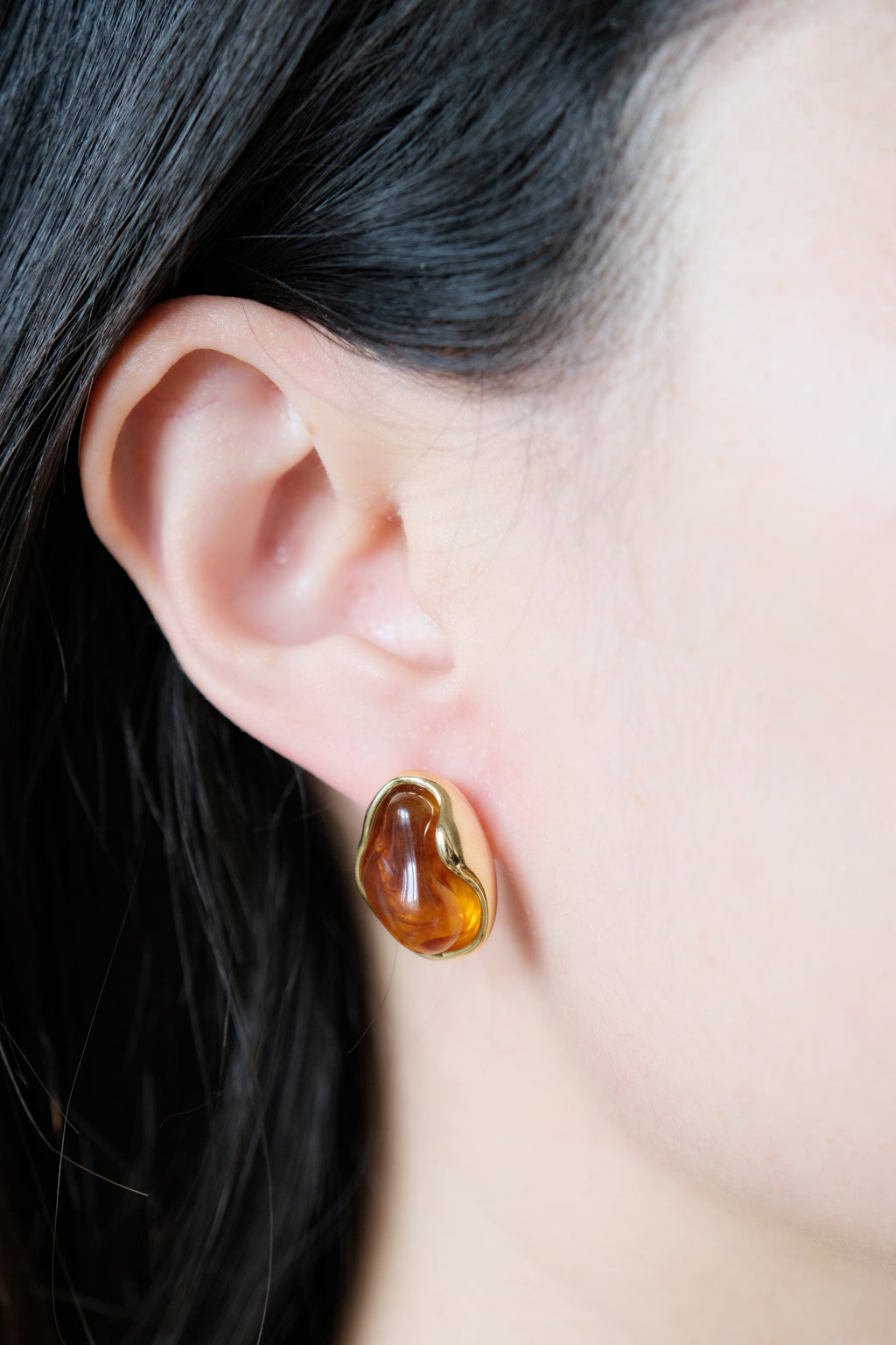 Ambre Teardrop Studs