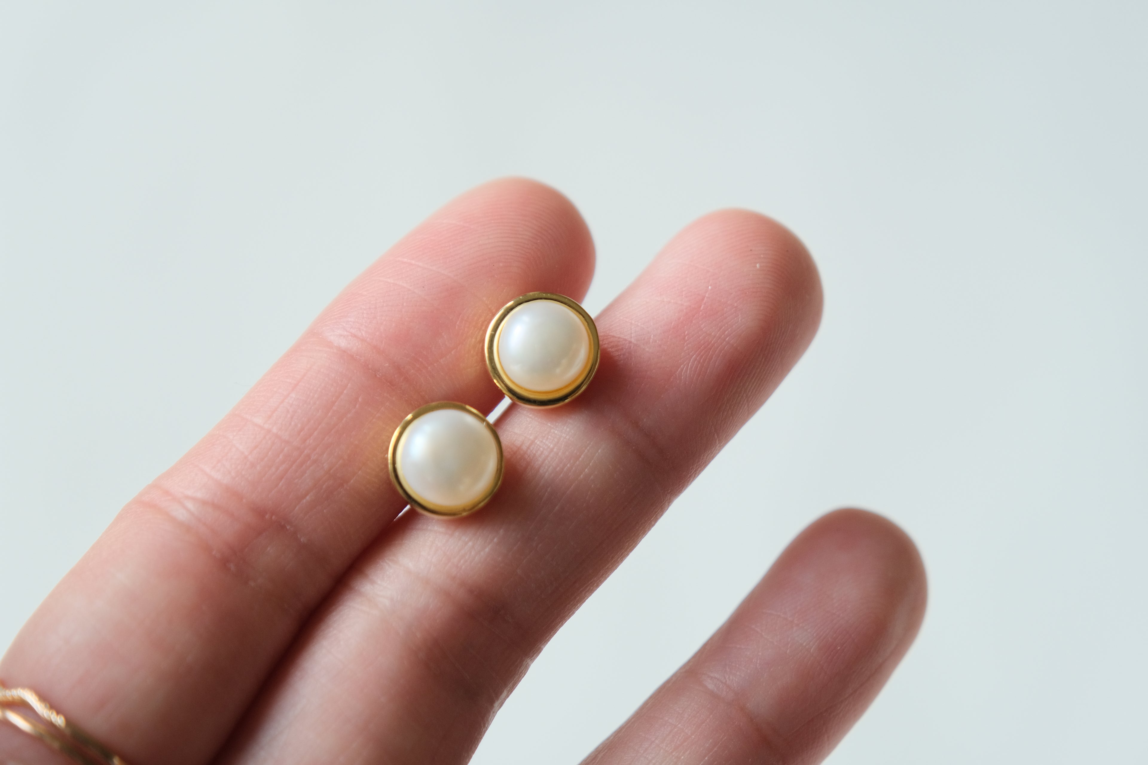 Classique Pearl Studs