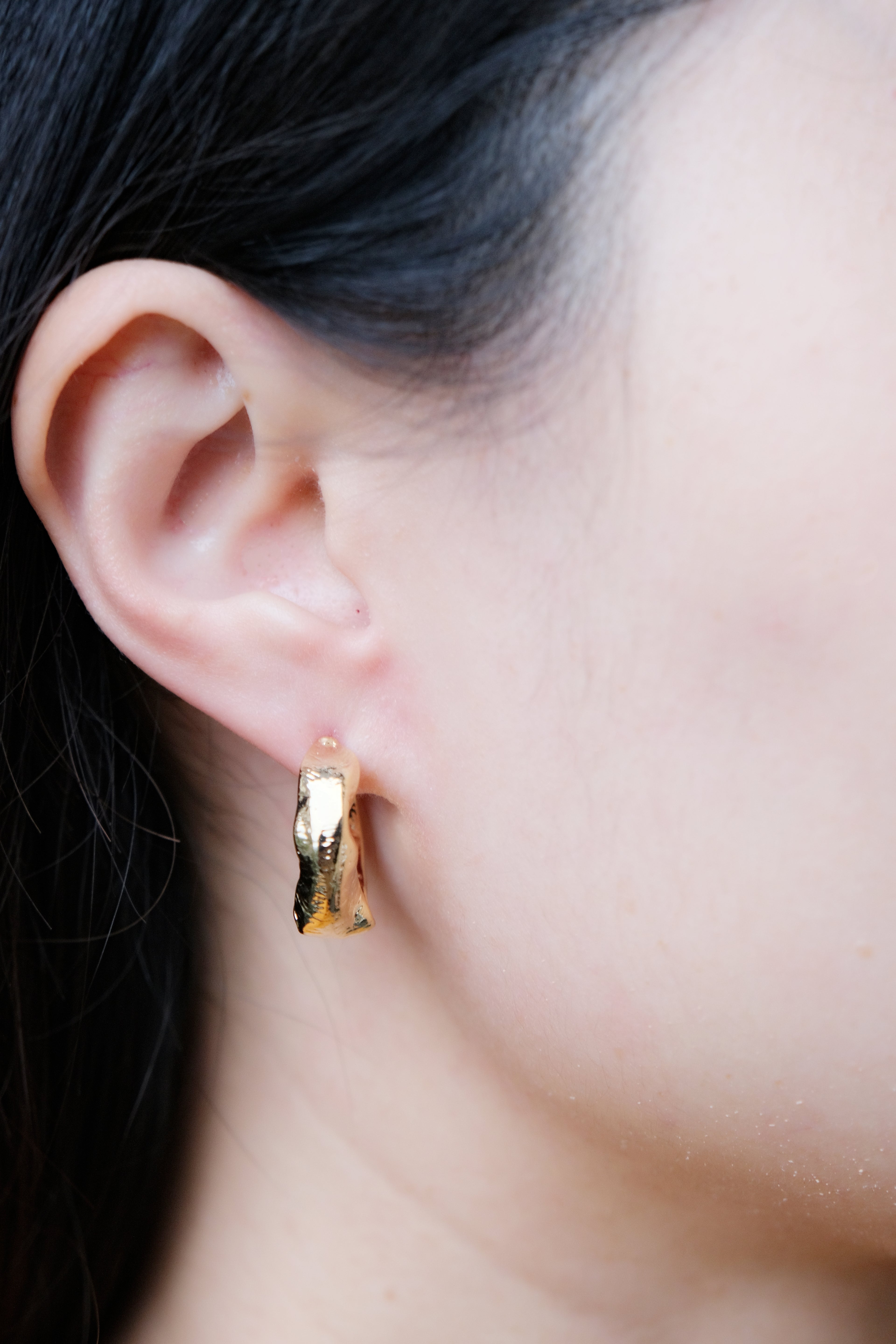 Lune Hammered Hoops