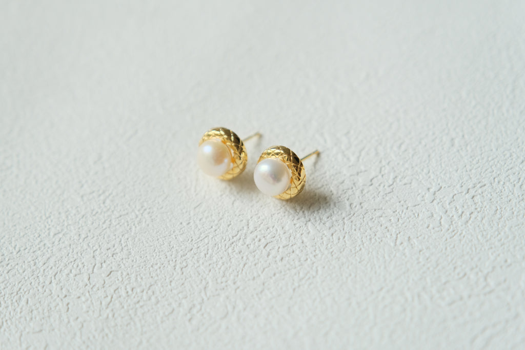 Matelassé Pearl Studs