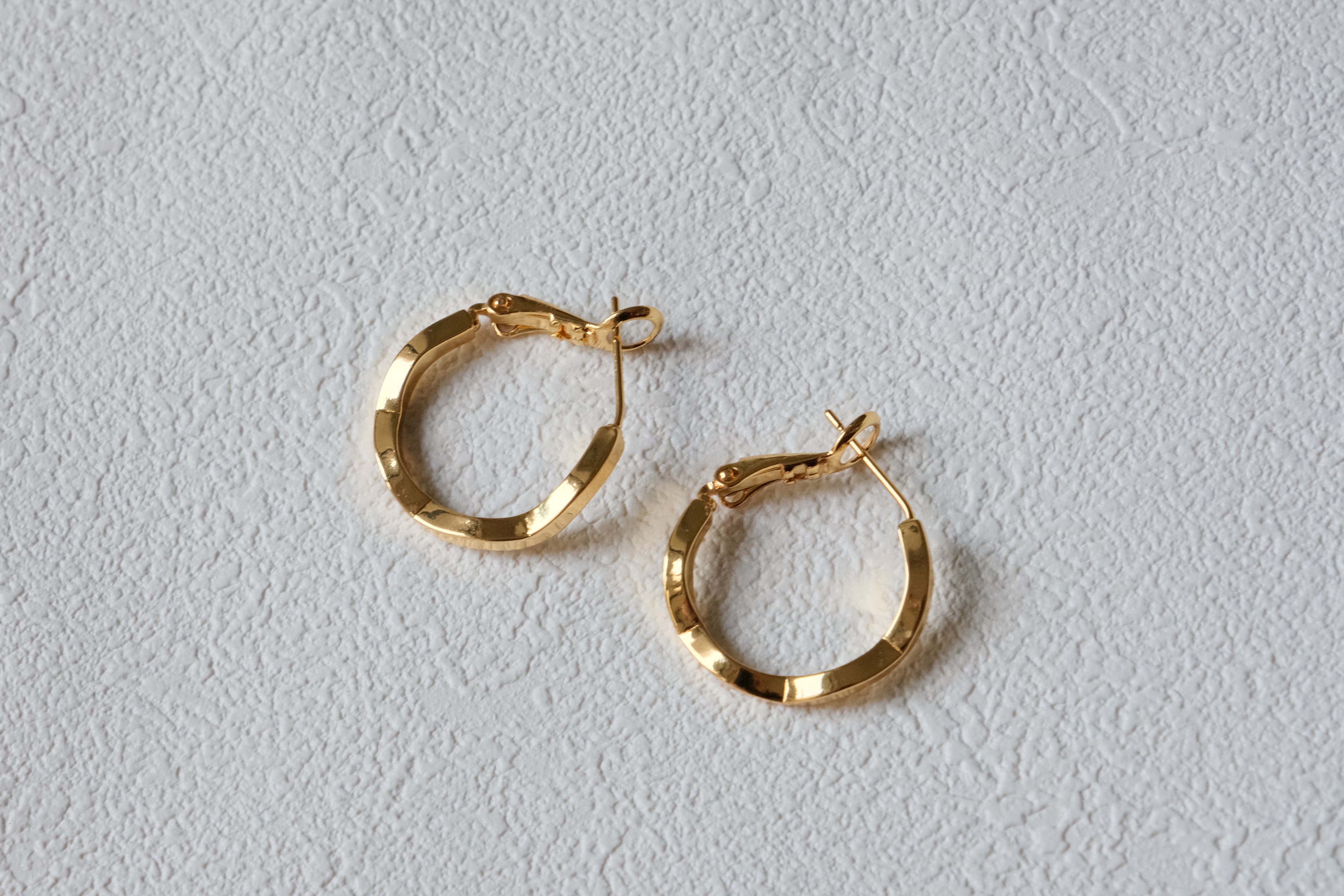 Lumière Faceted Hoops