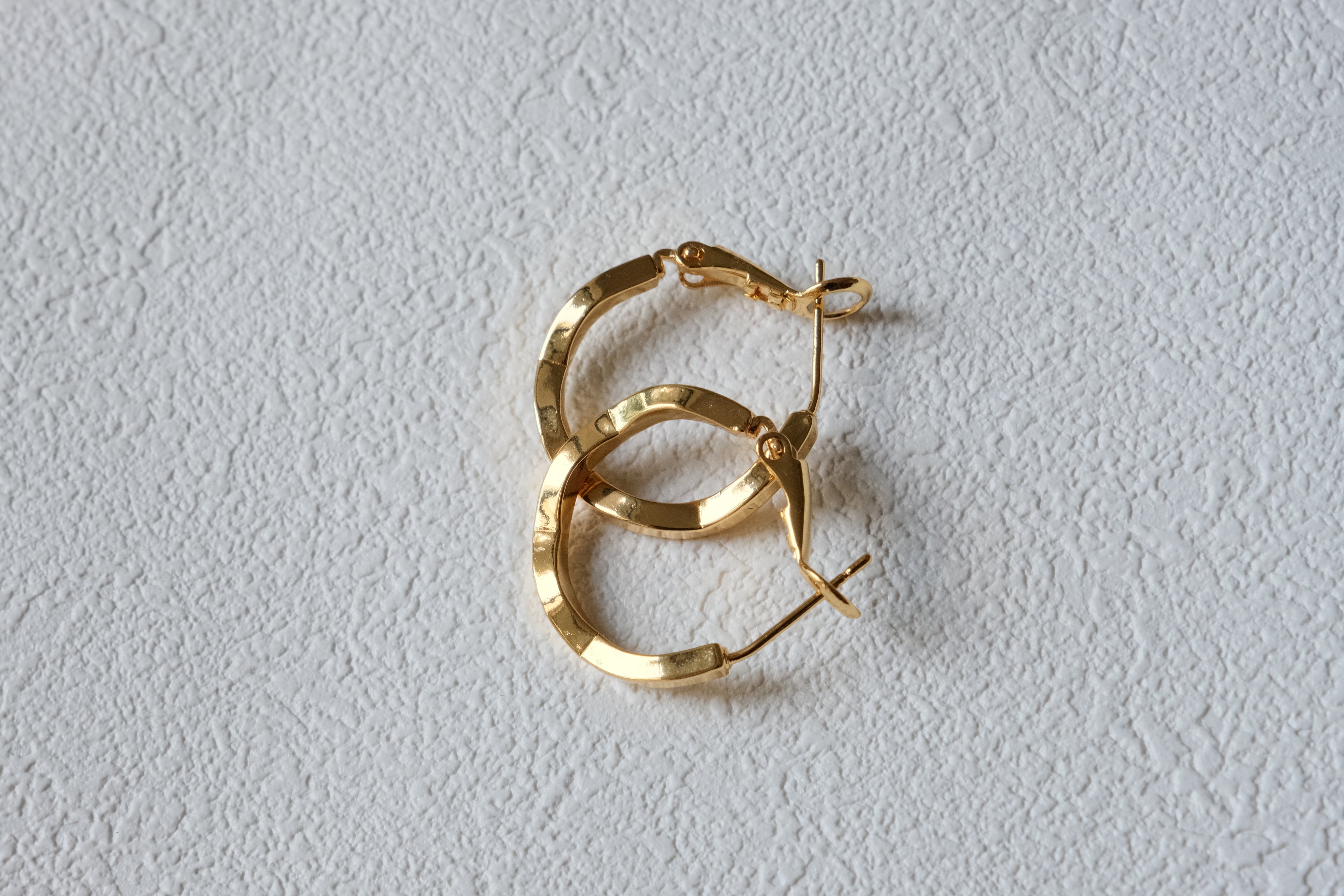 Lumière Faceted Hoops