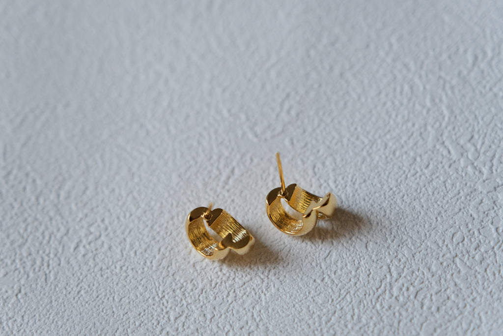 Cascade Crescent Drops