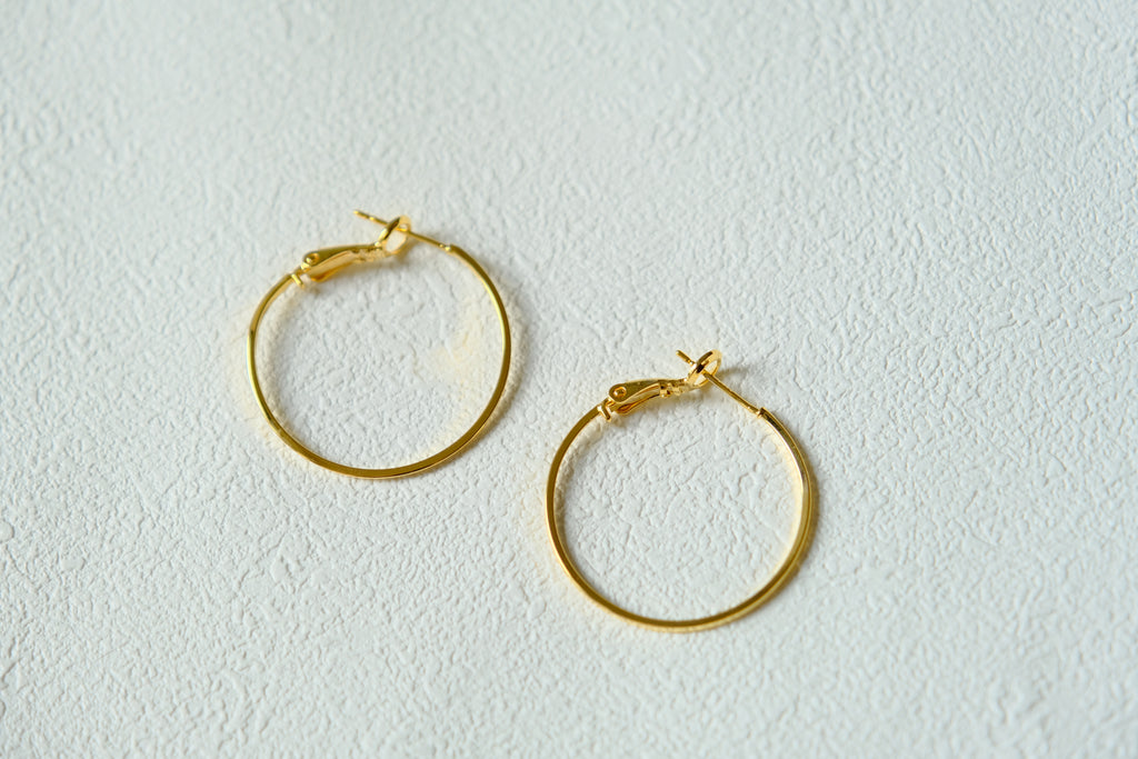 The Everyday Luxe Hoop