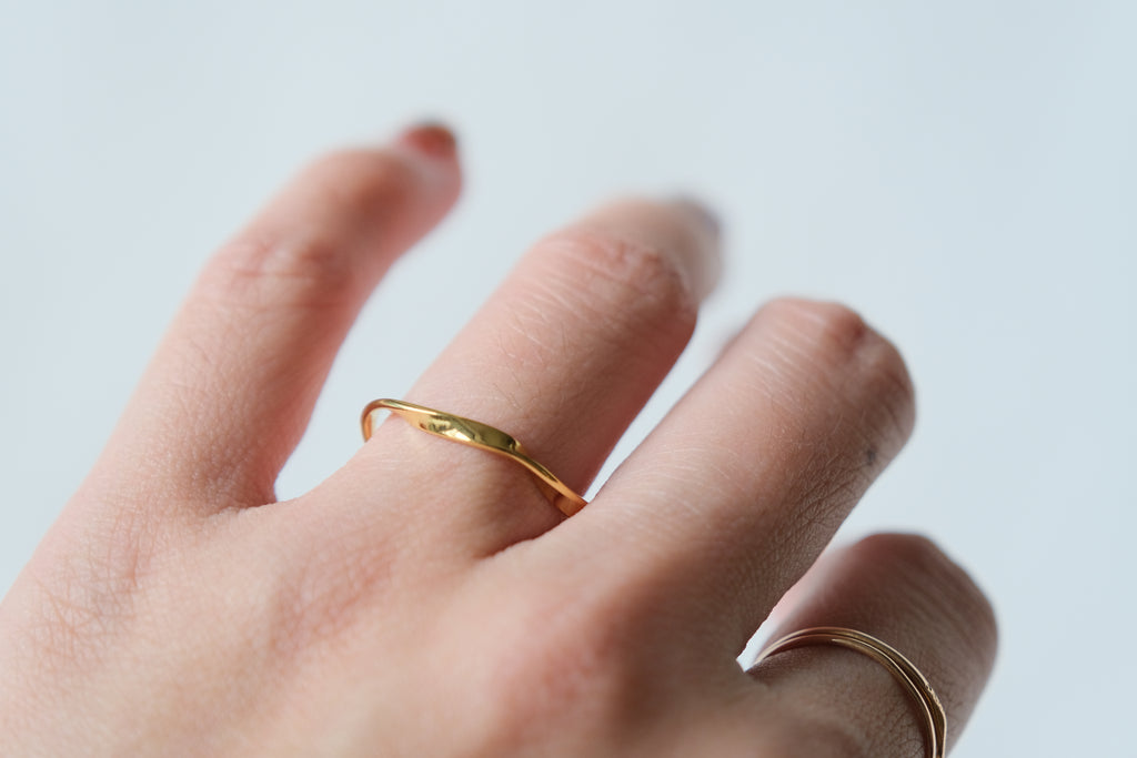 Vague Wave Ring