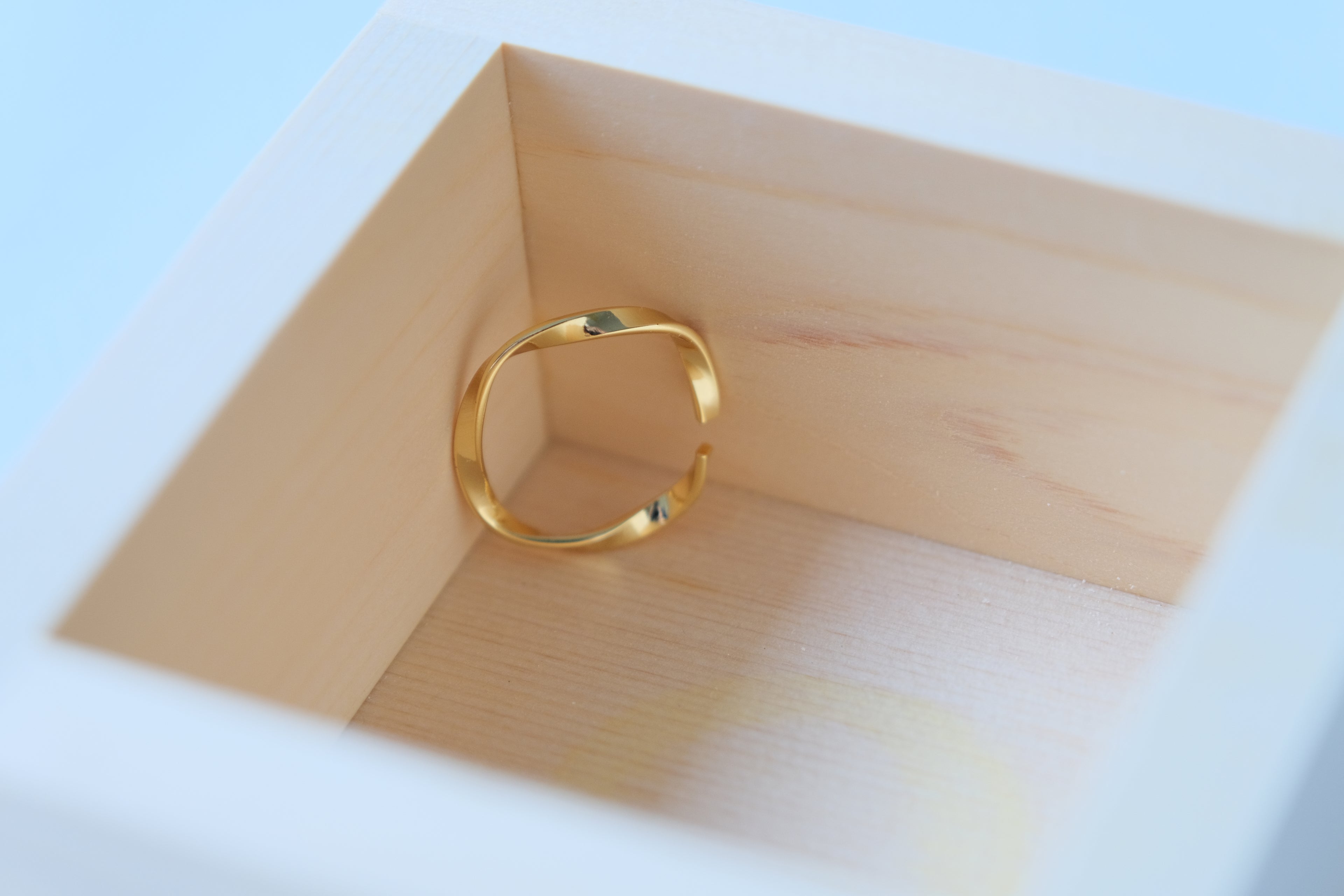 Vague Wave Ring
