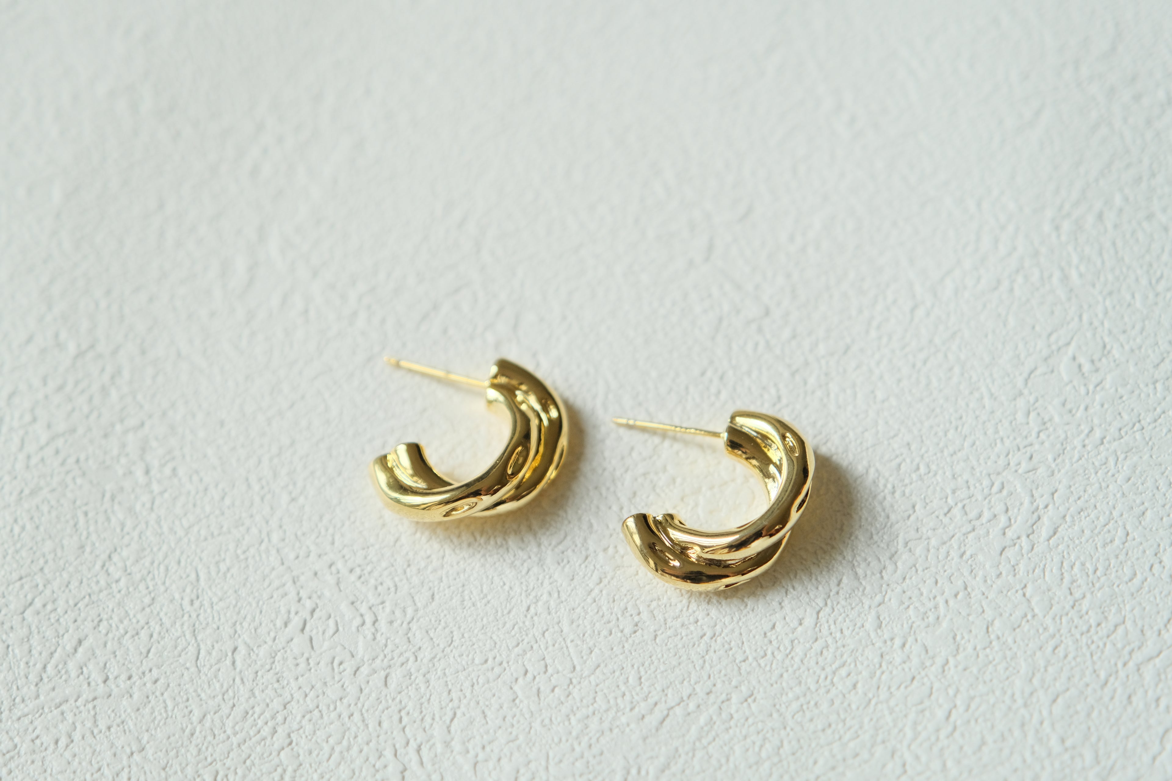 Enlacé Twisted Hoops