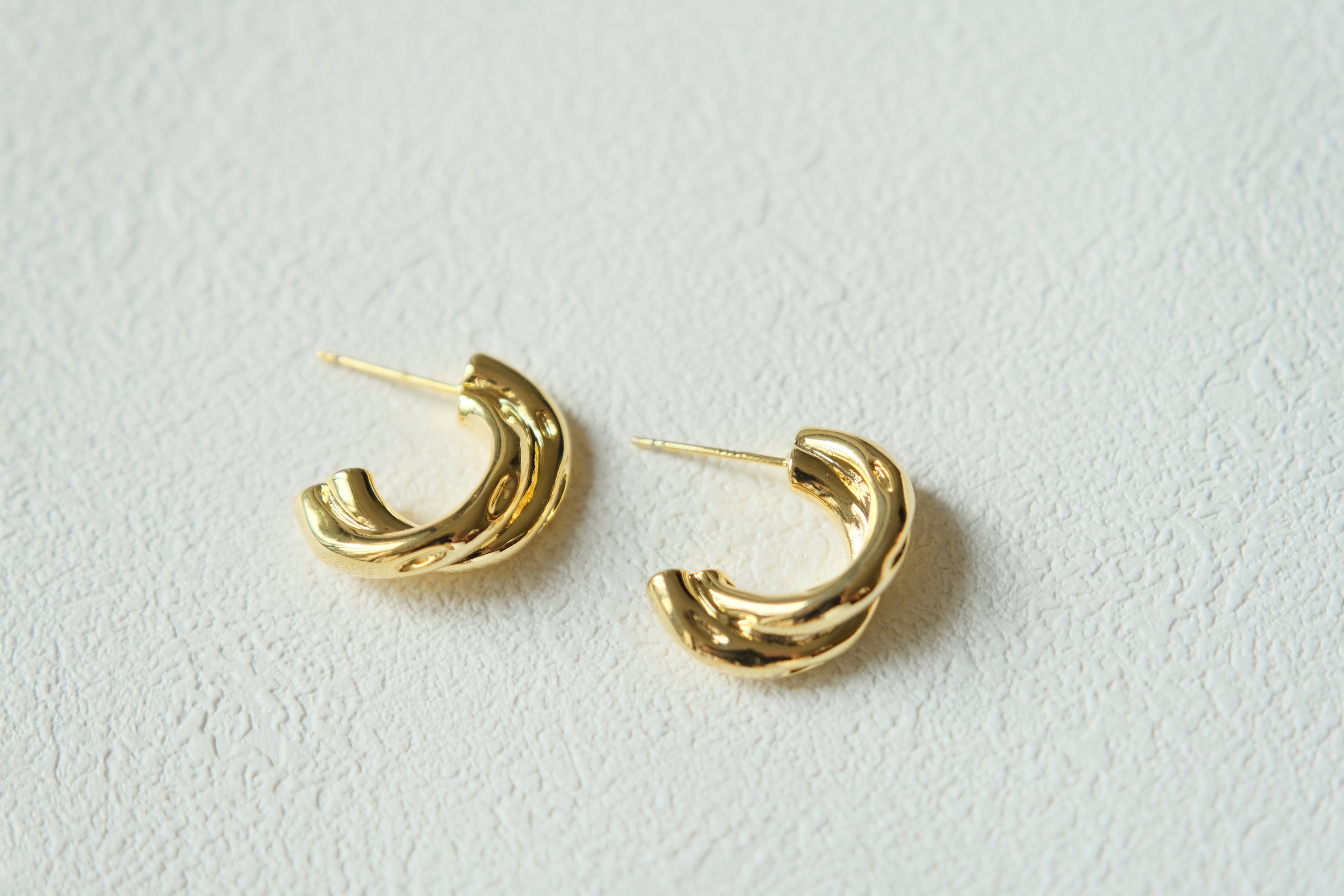 Enlacé Twisted Hoops