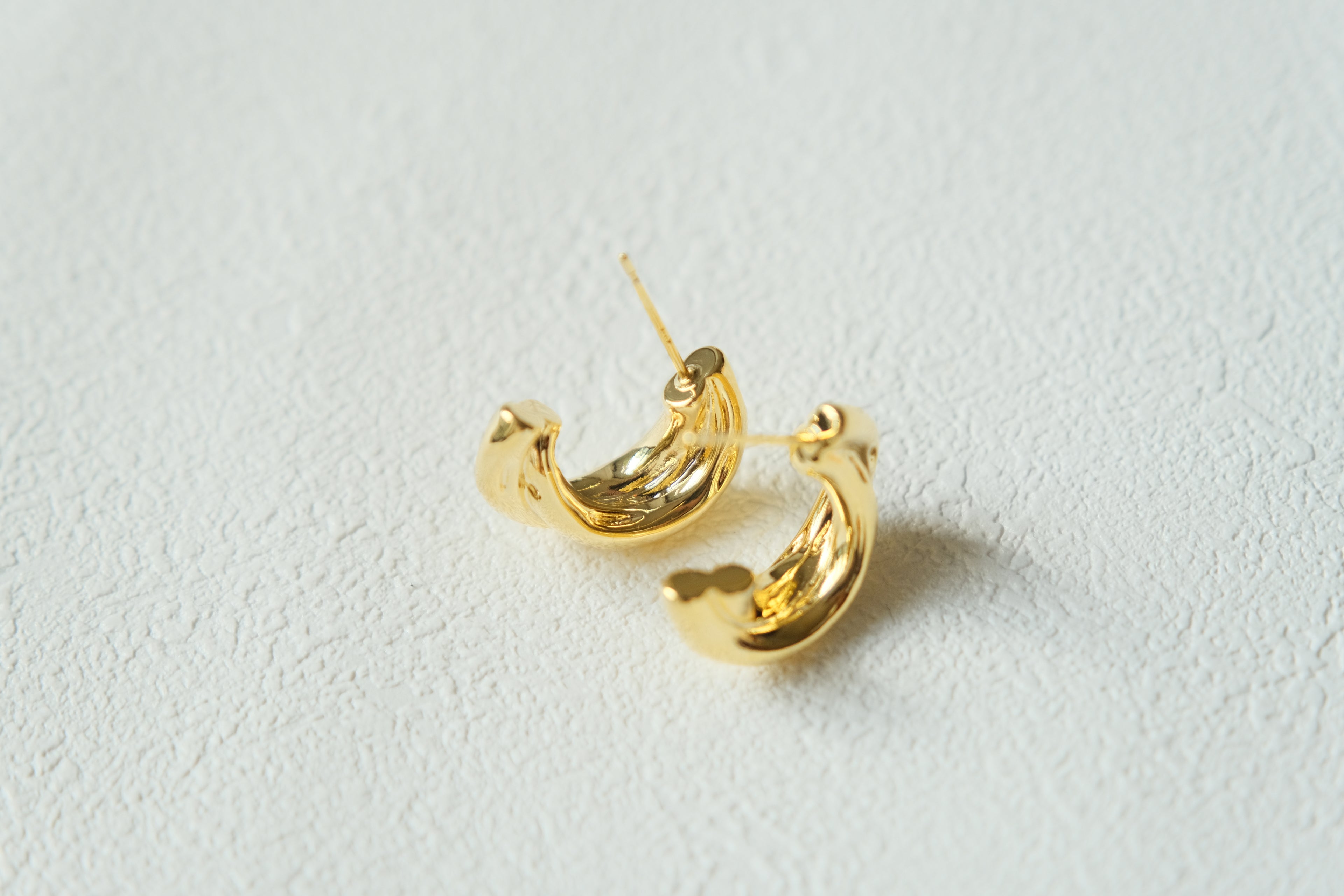 Enlacé Twisted Hoops