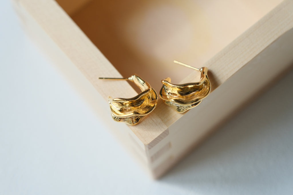 Vague Sculptural Studs