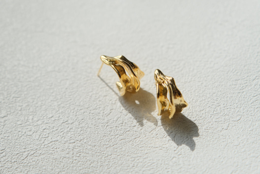 Vague Sculptural Studs