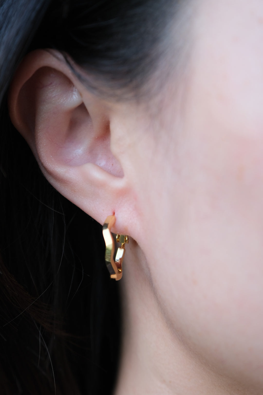Lumière Faceted Hoops