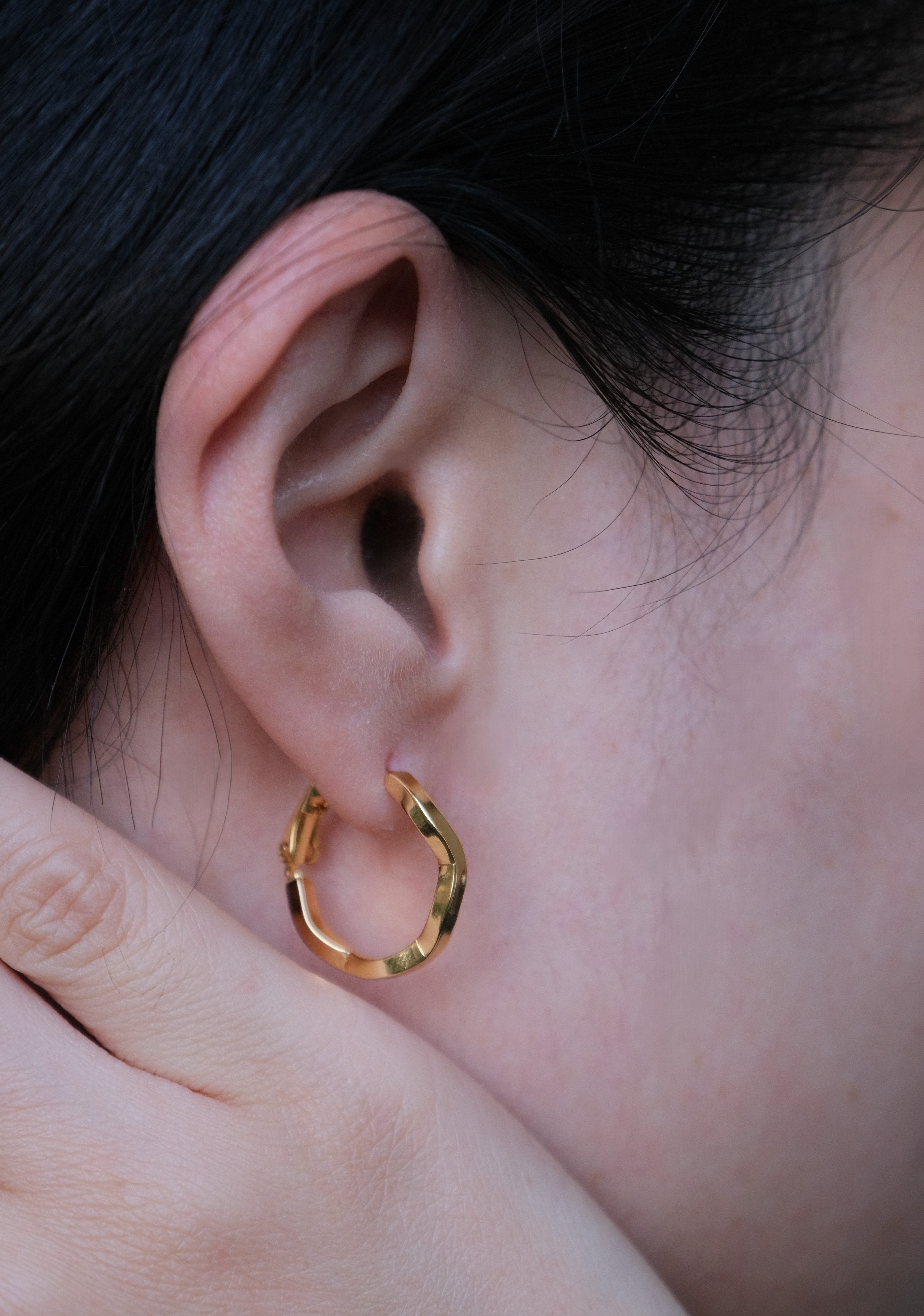 Lumière Faceted Hoops