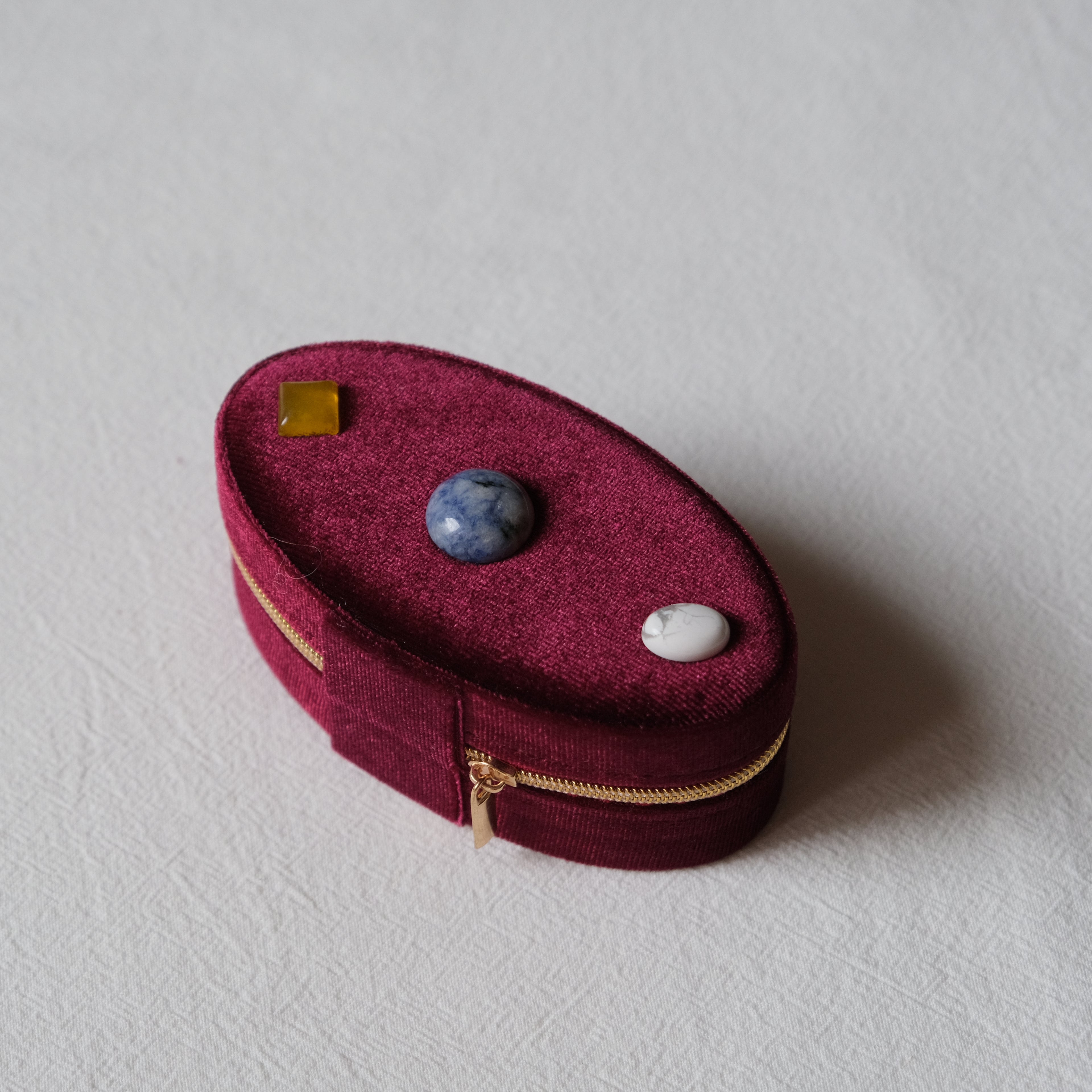 Velvet Oval Jewelry Case