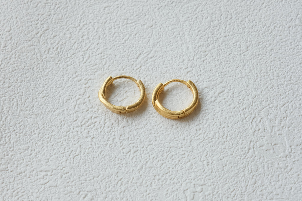 Whisper Thin Huggies