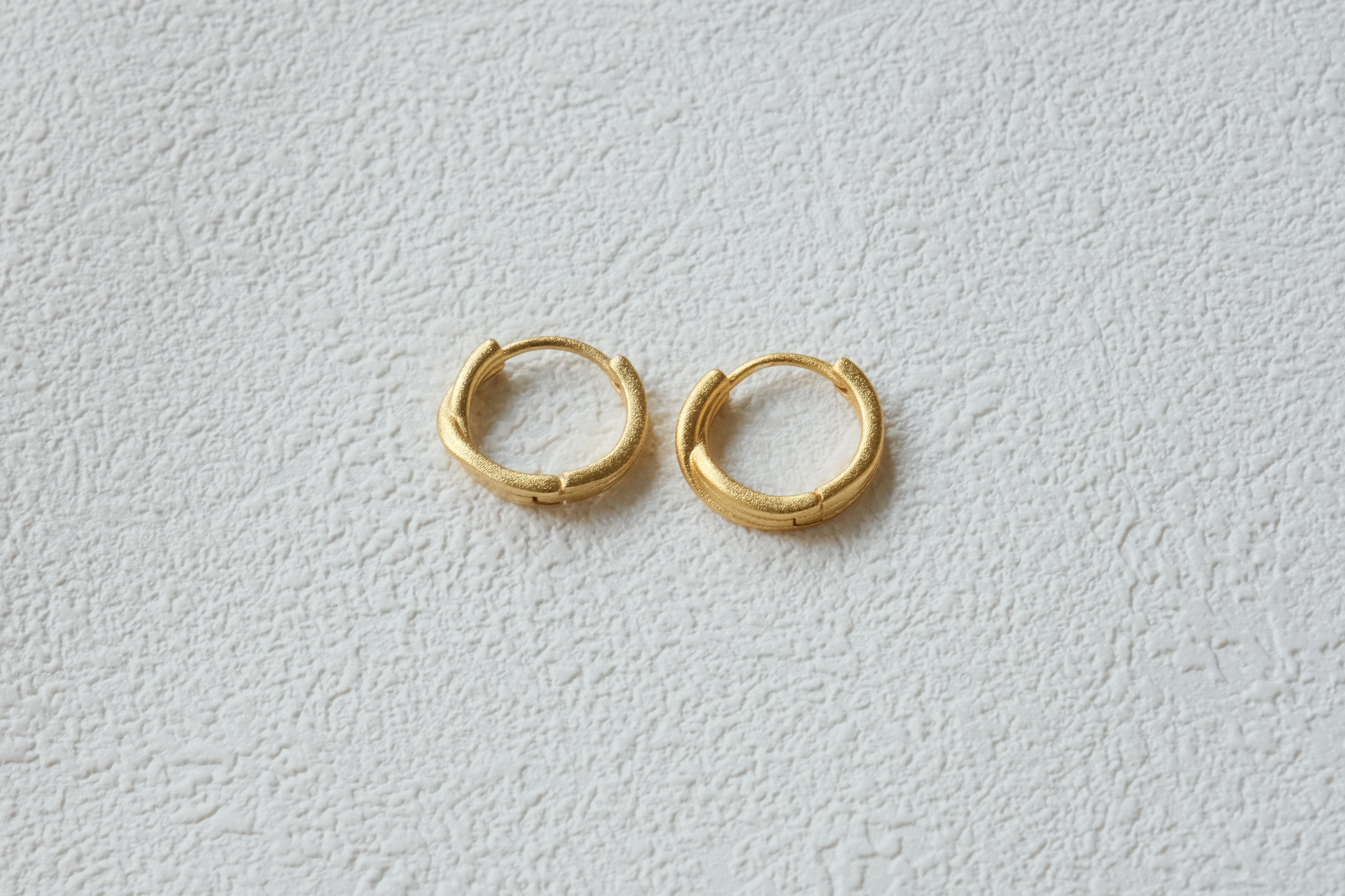 Whisper Thin Huggies