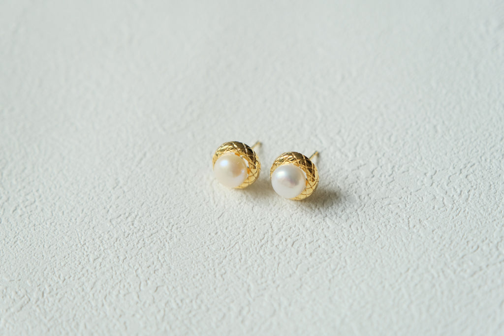 Matelassé Pearl Studs