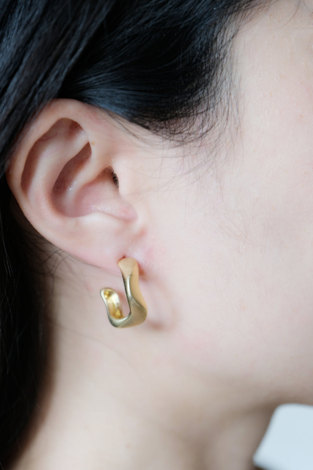 Onde Matte Studs