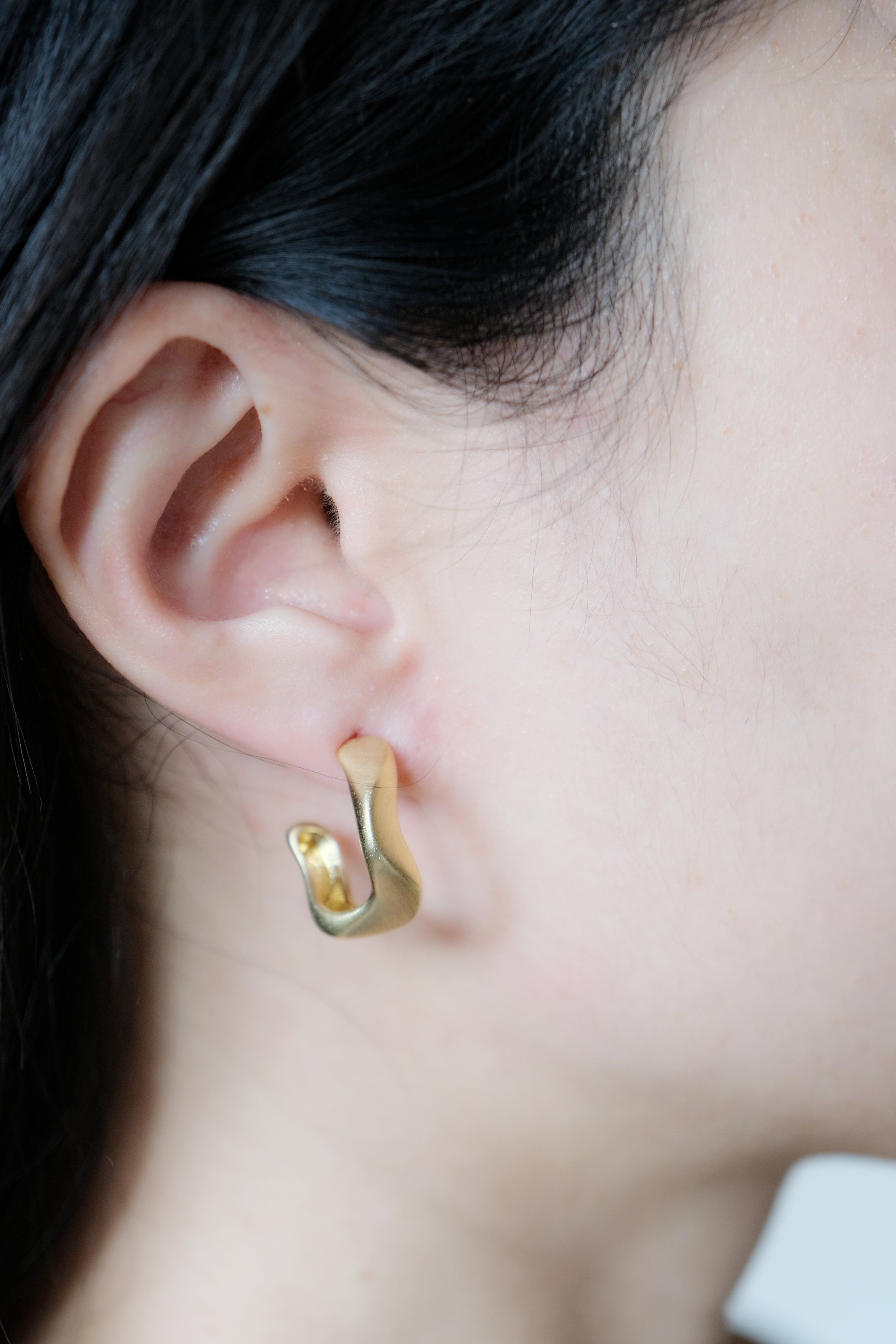 Onde Matte Studs