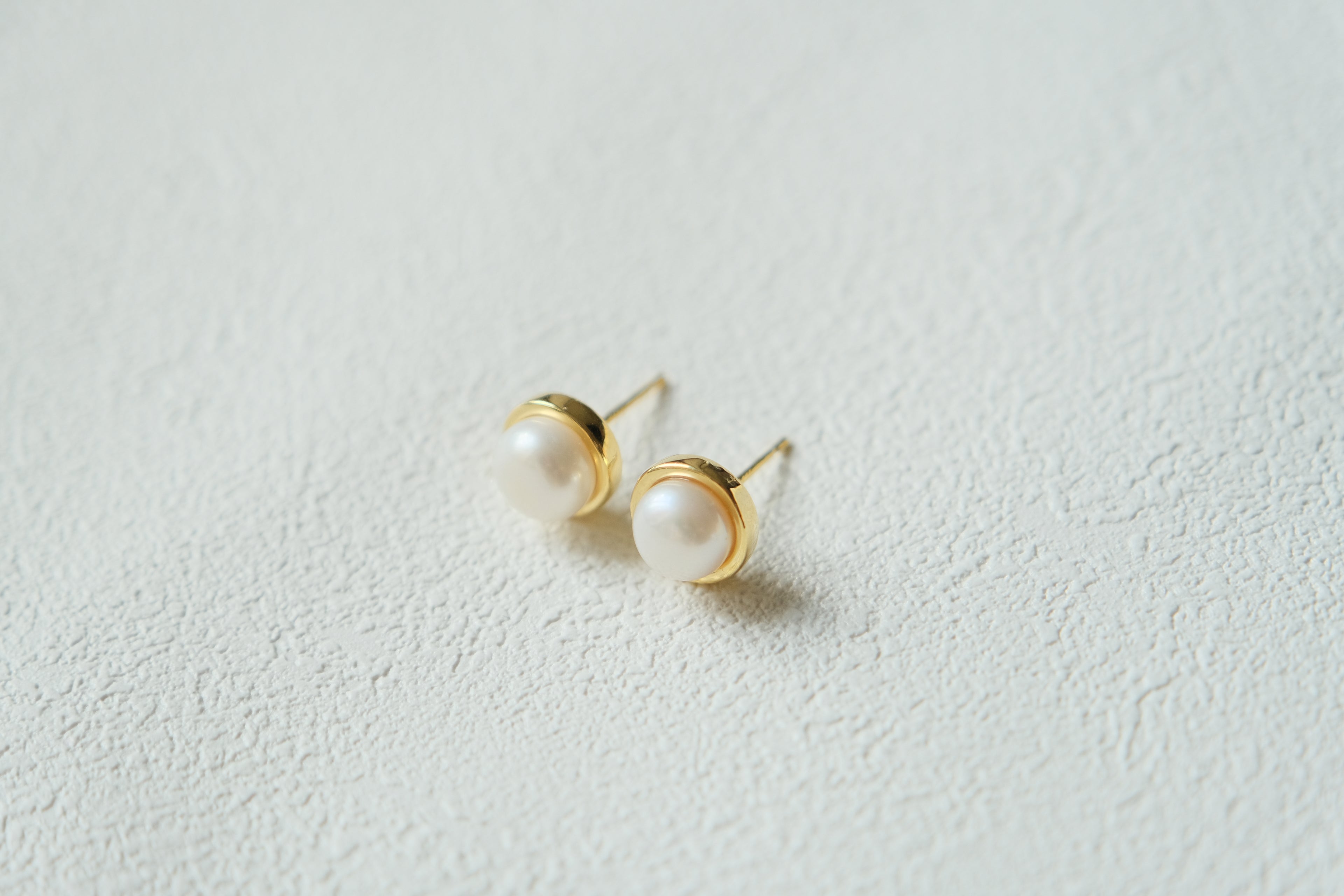 Classique Pearl Studs