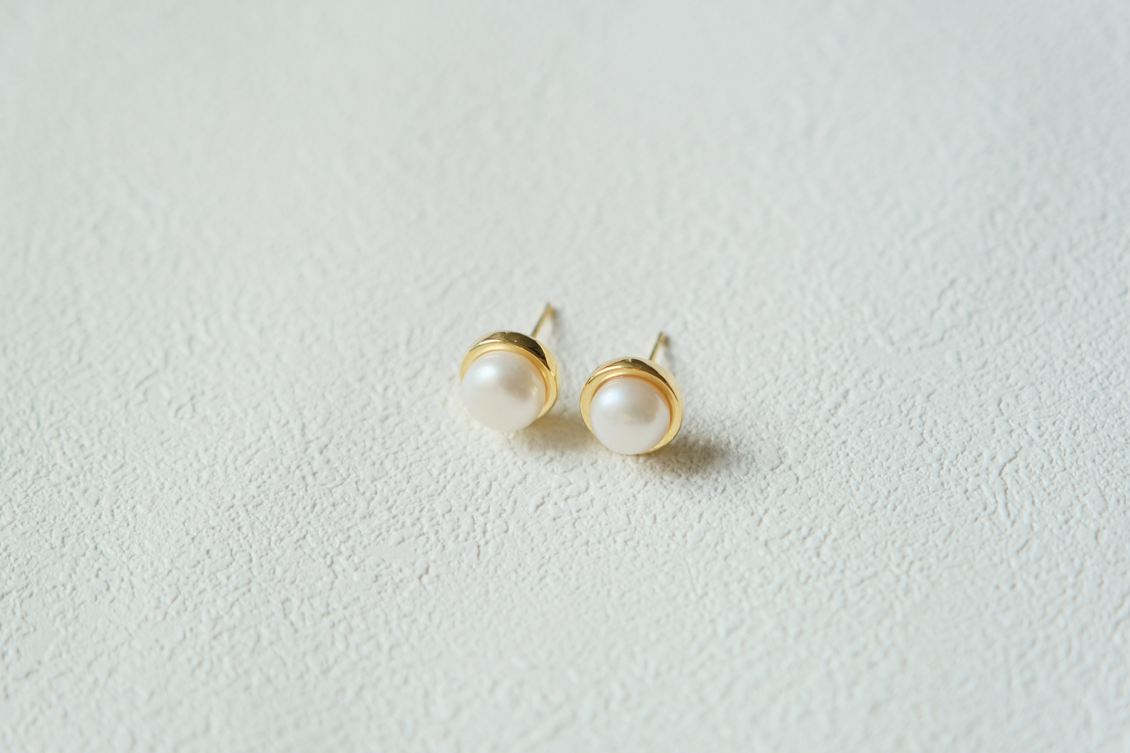 Classique Pearl Studs