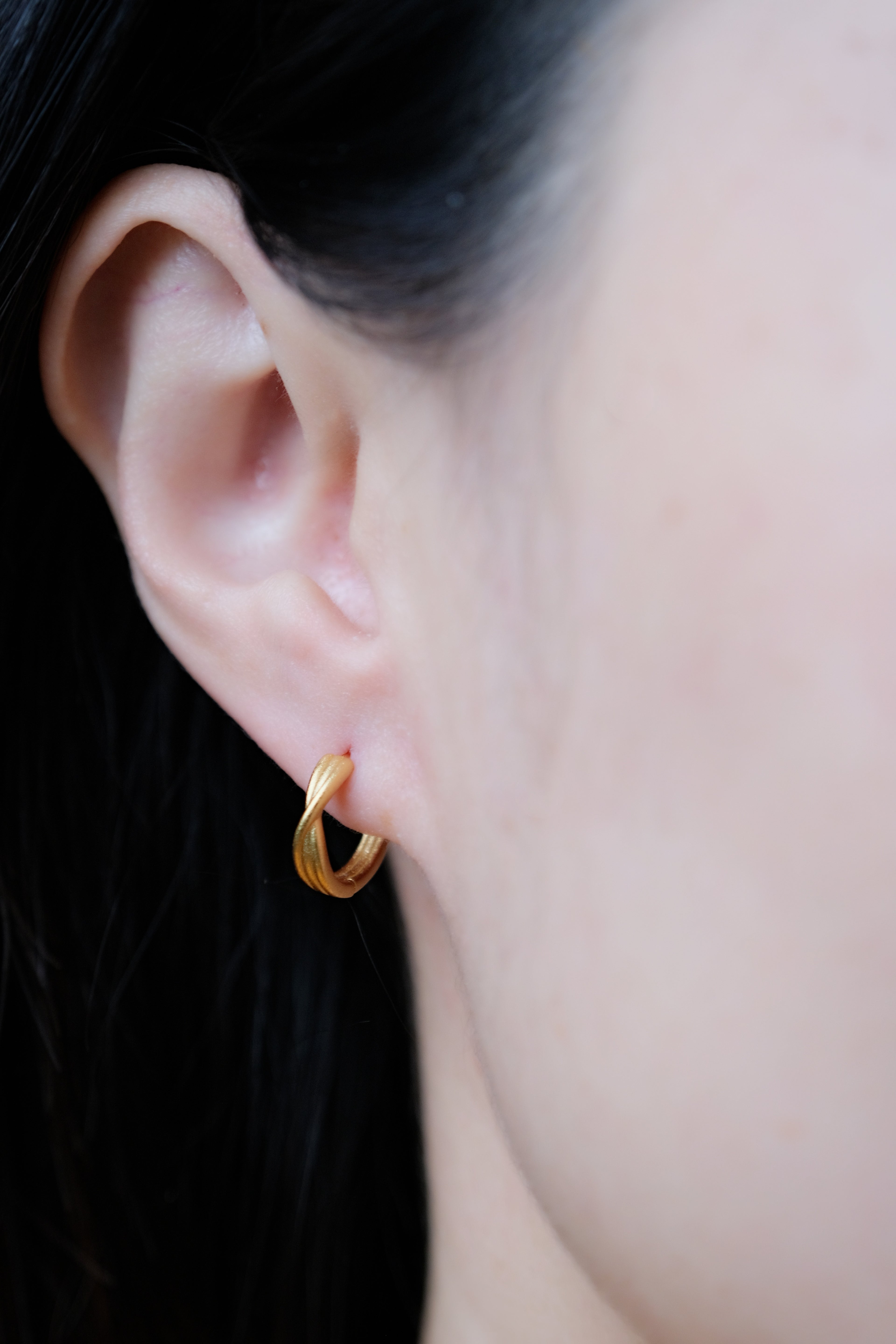 Whisper Thin Huggies