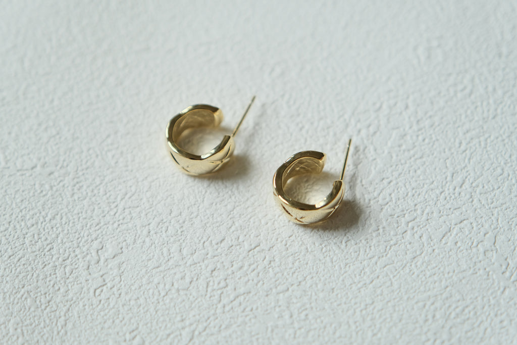 Matelassé Gold Studs